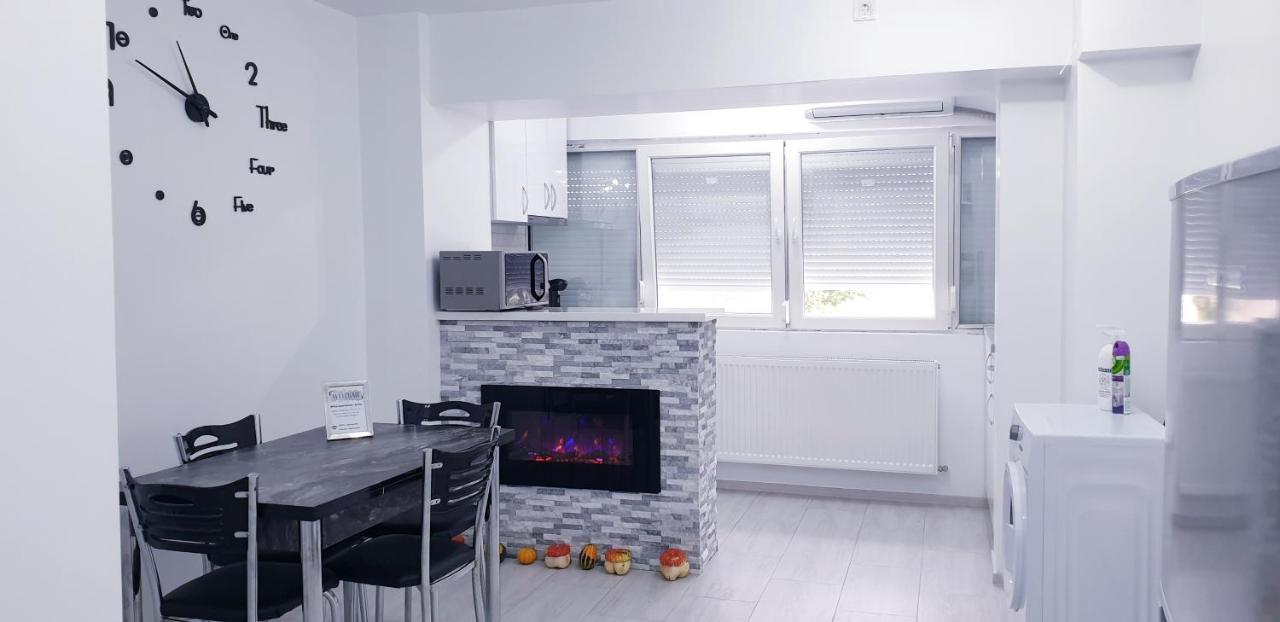 White Apartament, Brăila Exterior photo