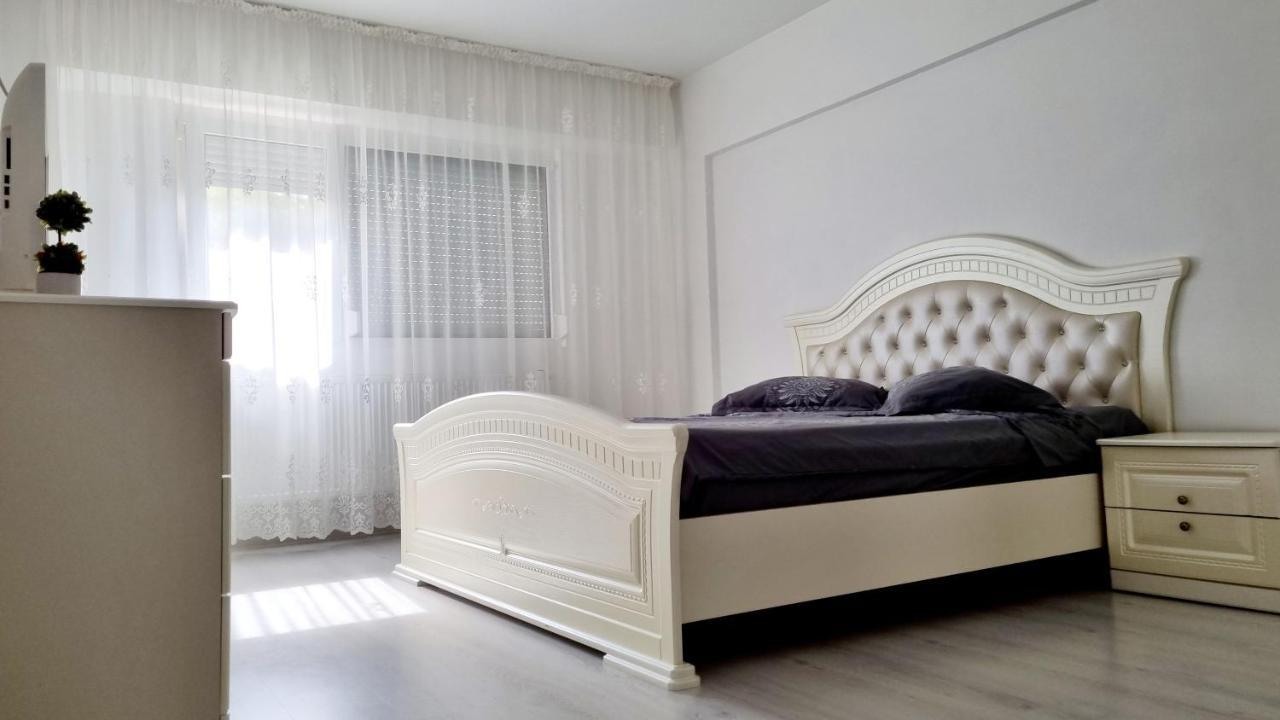 White Apartament, Brăila Exterior photo